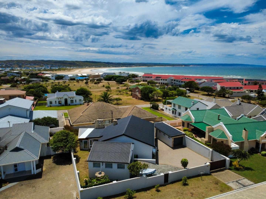 4 Bedroom Property for Sale in Stilbaai Wes Western Cape